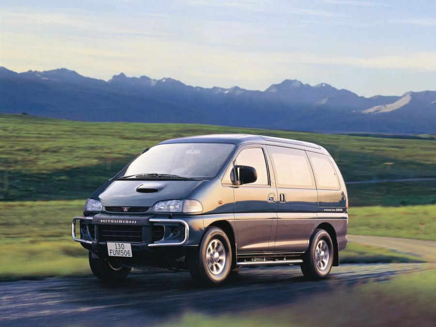  Mitsubishi Delica Space Gear 4WD 1994 года  (фото 12 из 13)